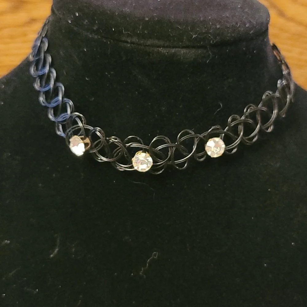 Choker necklaces set of 3